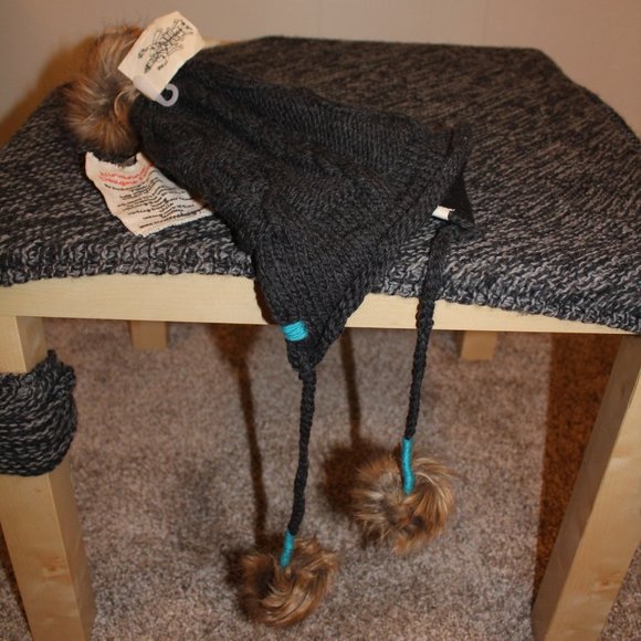 HM Nepalese DARK GREY Merino Faux Pom Slouch Hat - Picture 2 of 4